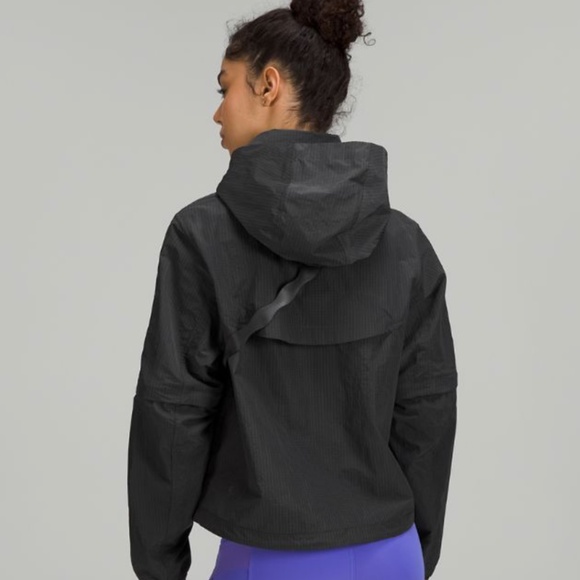 Like-New- Lululemon Convertible Ripstop Hiking Jacket with Detachable Bag (2) - Picture 3 of 15